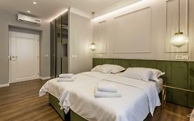 Nephelae Boutique Rooms